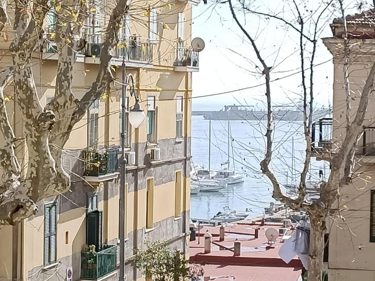 Piazza Alario Apartment Salerno Exterior photo